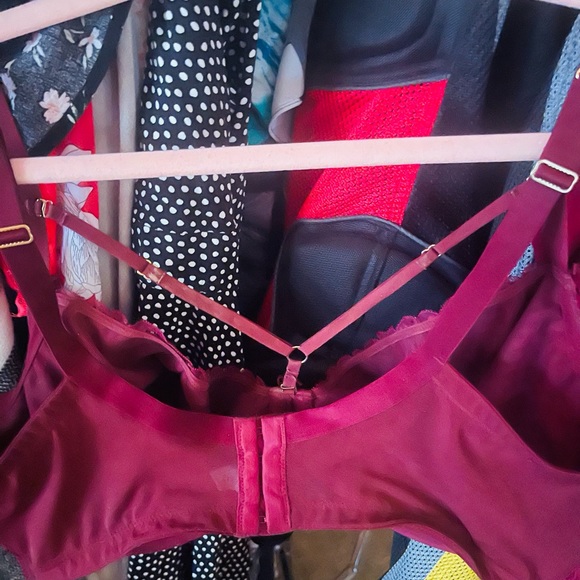 Cacique Intimates & Sleepwear Cacique Burgundy Metallic Lace Cage